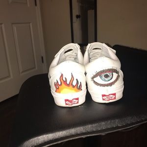 Custom off the wall vans
